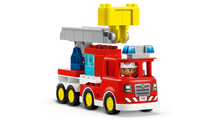 LEGO - DUPLO - Le camion de pompiers avec un boyau et un pompier