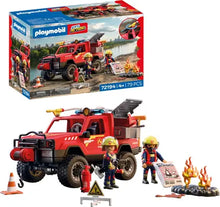 Pick-up de pompiers et 2 personnages
