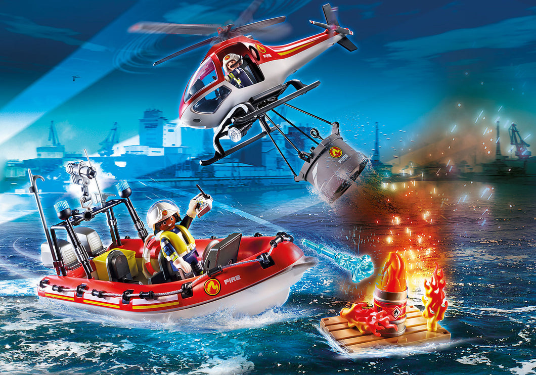 Brigade de pompiers avec bateau et hélicoptère