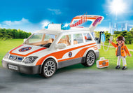 Voiture et ambulanciers